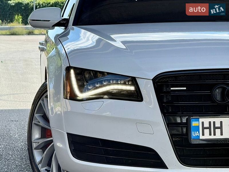 Седан Audi A8 2012 в Одессе