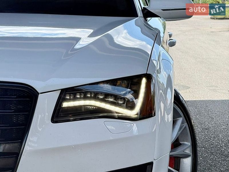 Седан Audi A8 2012 в Одессе