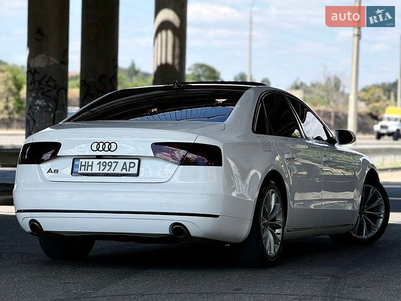 Седан Audi A8 2012 в Одессе