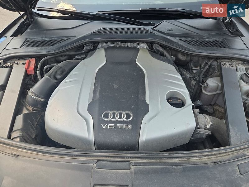 Седан Audi A8 2013 в Вінниці