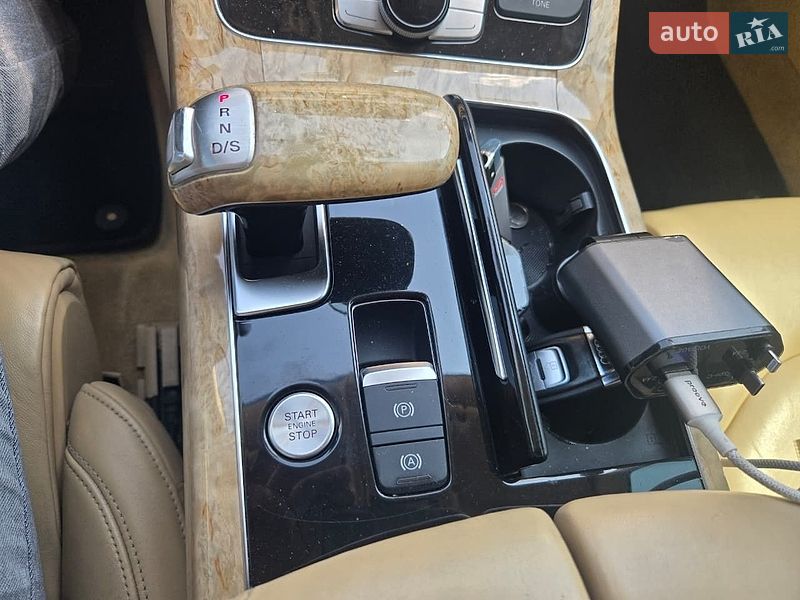 Седан Audi A8 2013 в Вінниці