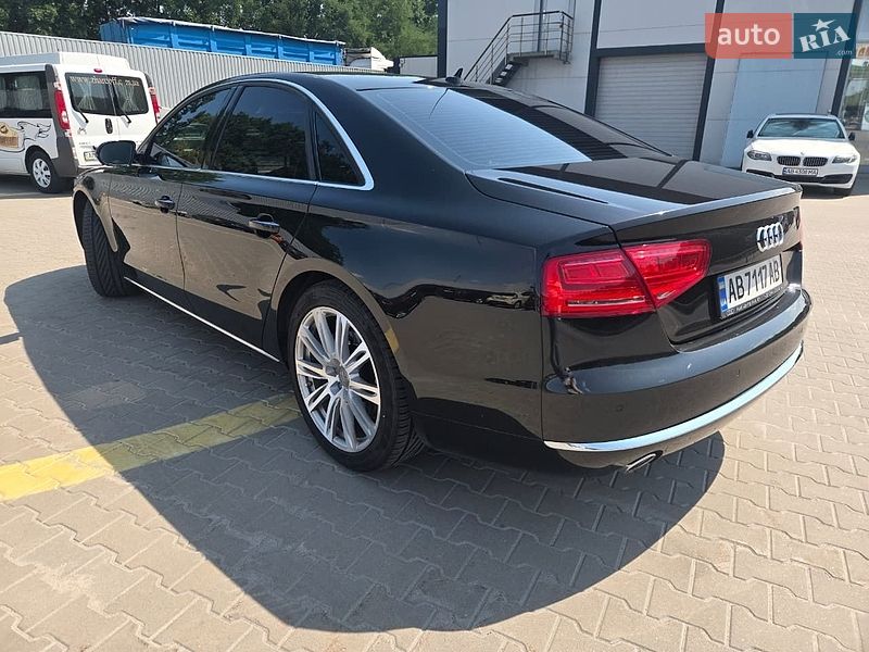 Седан Audi A8 2013 в Вінниці