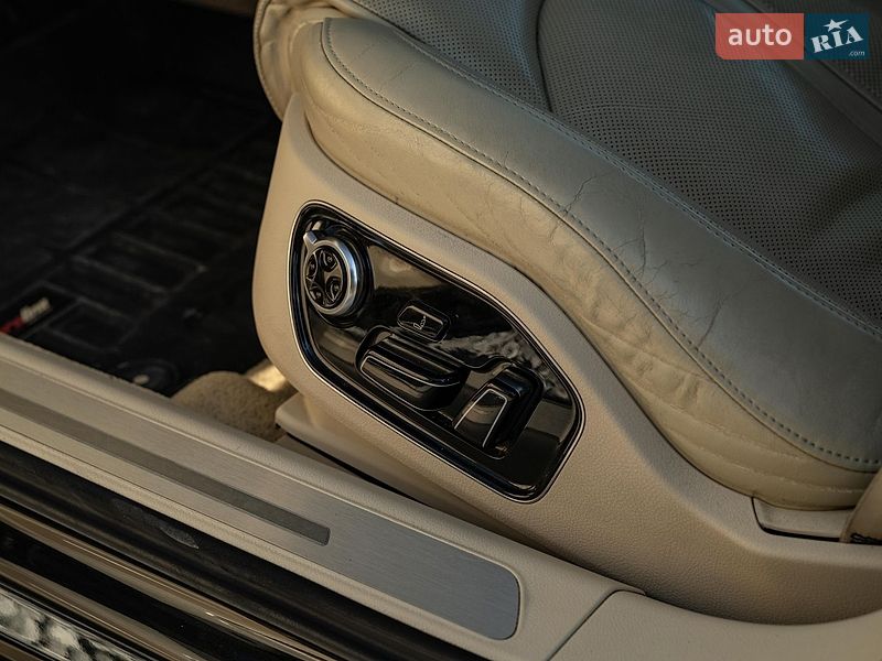 Седан Audi A8 2011 в Чернівцях