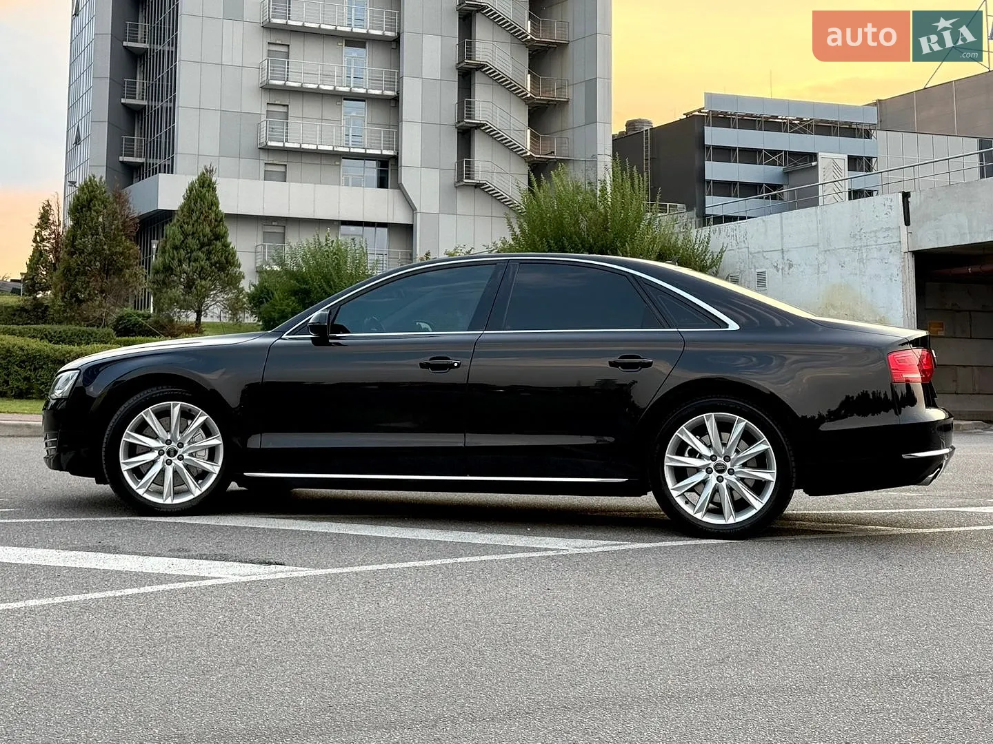 2010 Audi A8 - мініатюра 10