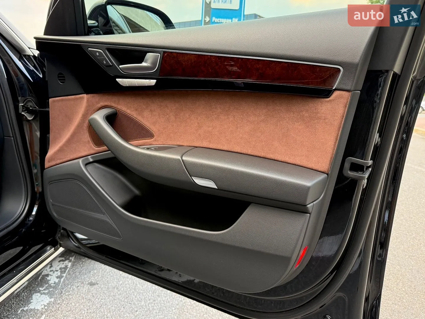 2010 Audi A8 - мініатюра 34