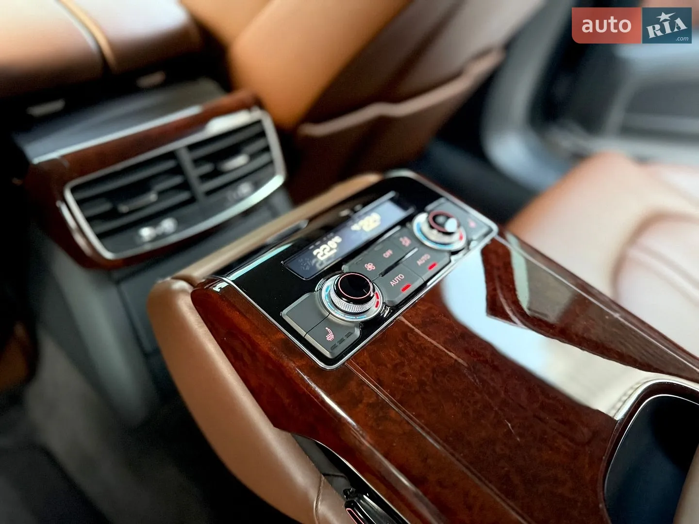 2010 Audi A8 - мініатюра 86