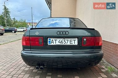 Седан Audi A8 1996 в Долині