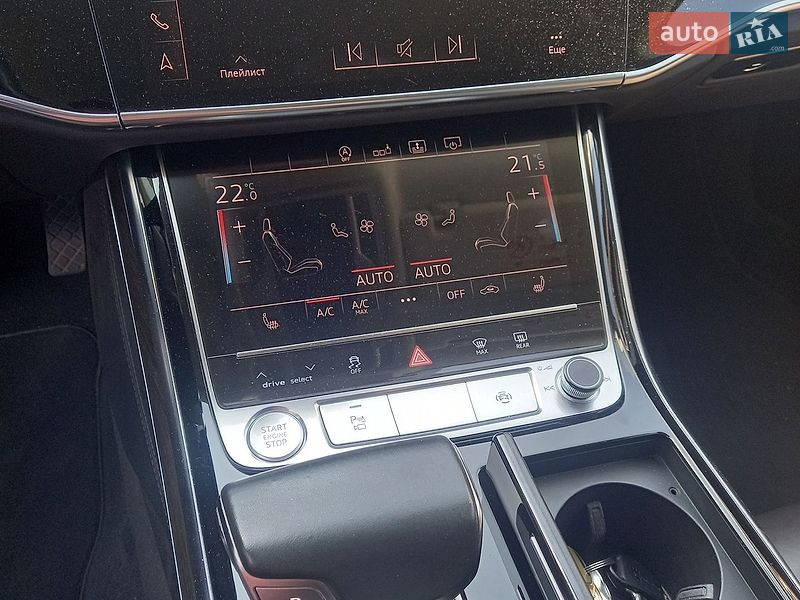 Седан Audi A8 2018 в Полтаві