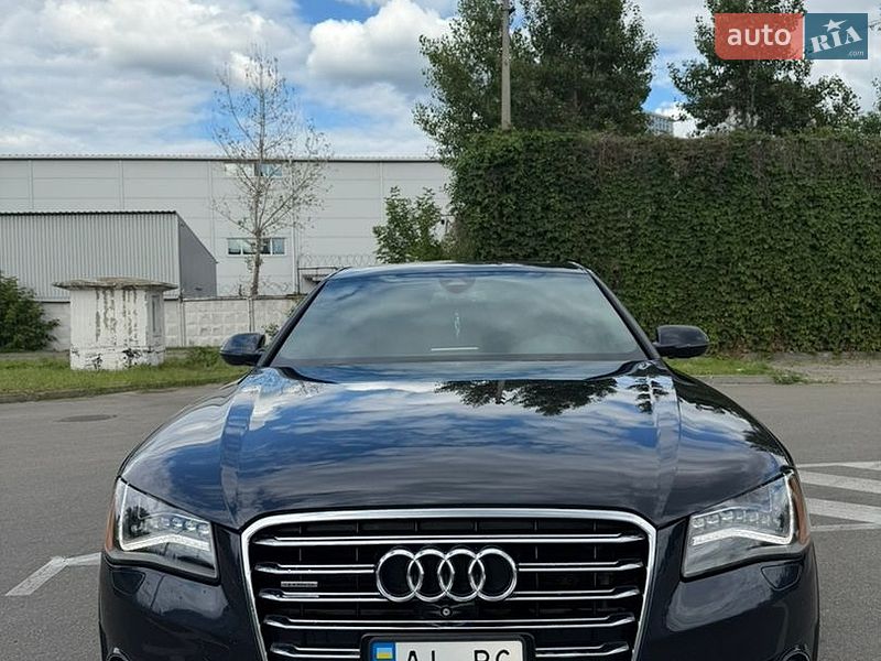 Седан Audi A8 2013 в Киеве