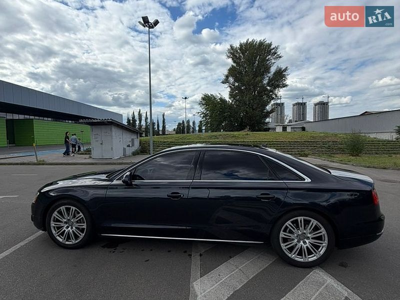 Седан Audi A8 2013 в Киеве
