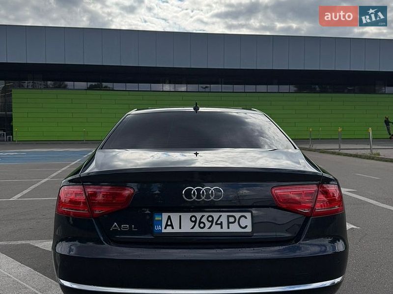 Седан Audi A8 2013 в Киеве