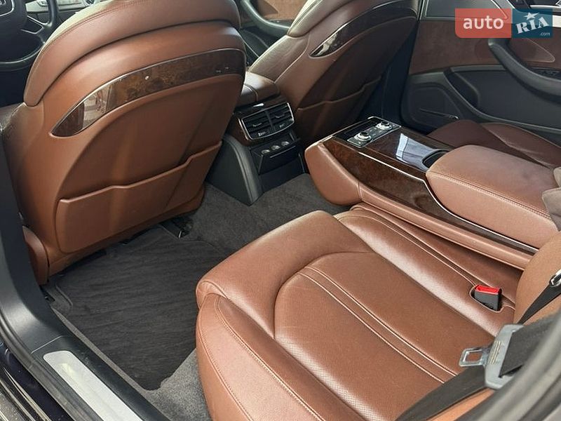 Седан Audi A8 2013 в Киеве