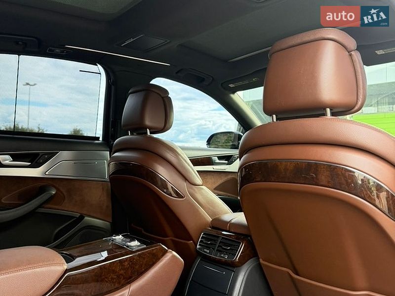 Седан Audi A8 2013 в Киеве