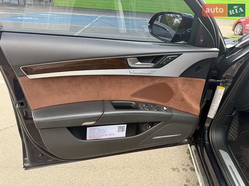 Седан Audi A8 2013 в Киеве