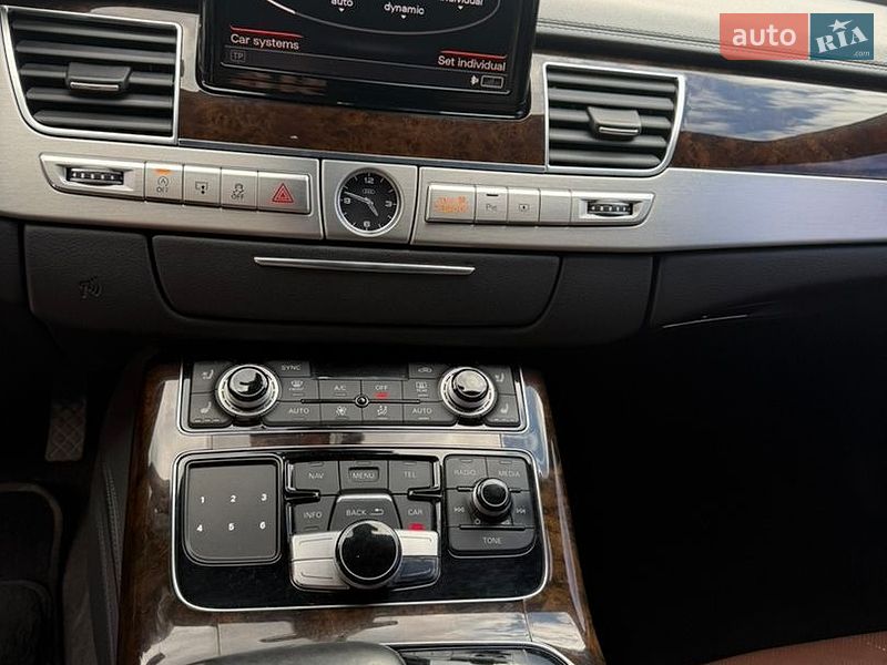 Седан Audi A8 2013 в Киеве