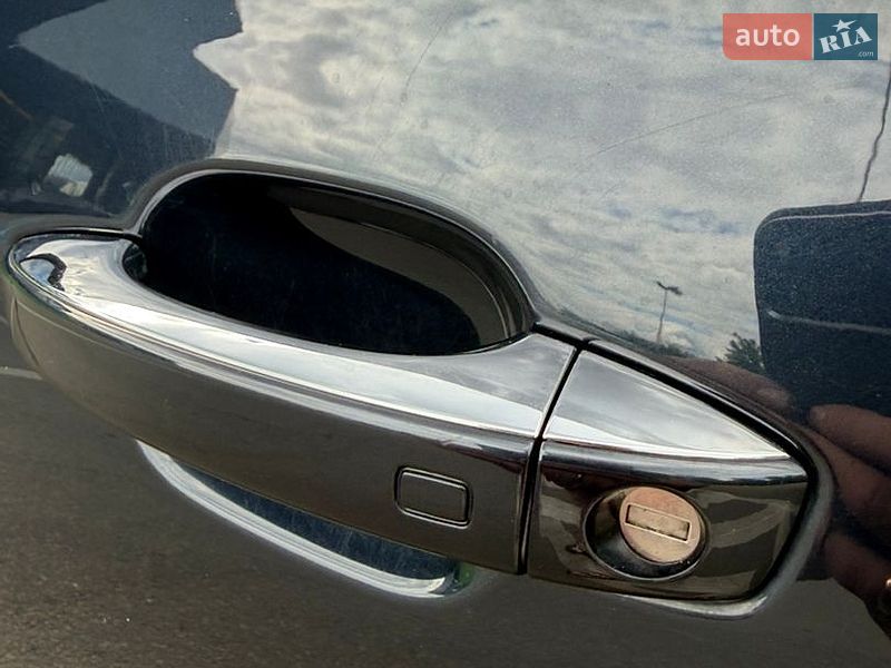 Седан Audi A8 2013 в Киеве