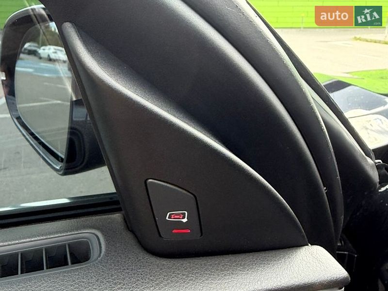 Седан Audi A8 2013 в Киеве