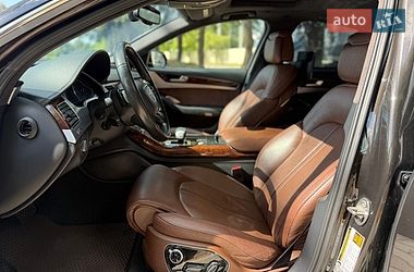 Седан Audi A8 2012 в Чернівцях