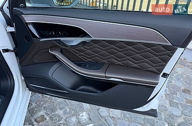 Седан Audi A8 2020 в Дніпрі