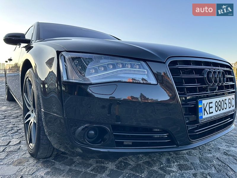 Седан Audi A8 2013 в Днепре