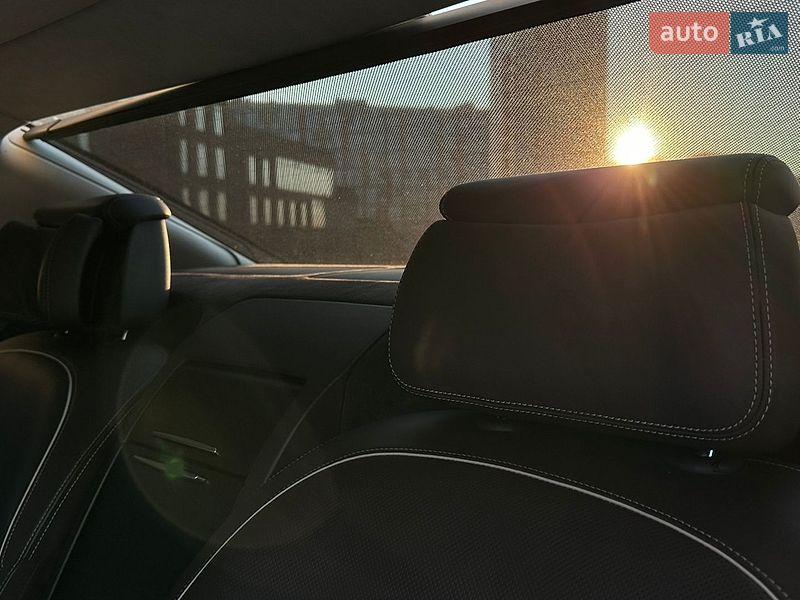 Седан Audi A8 2013 в Днепре