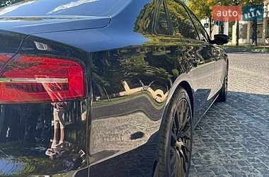 Седан Audi A8 2015 в Днепре