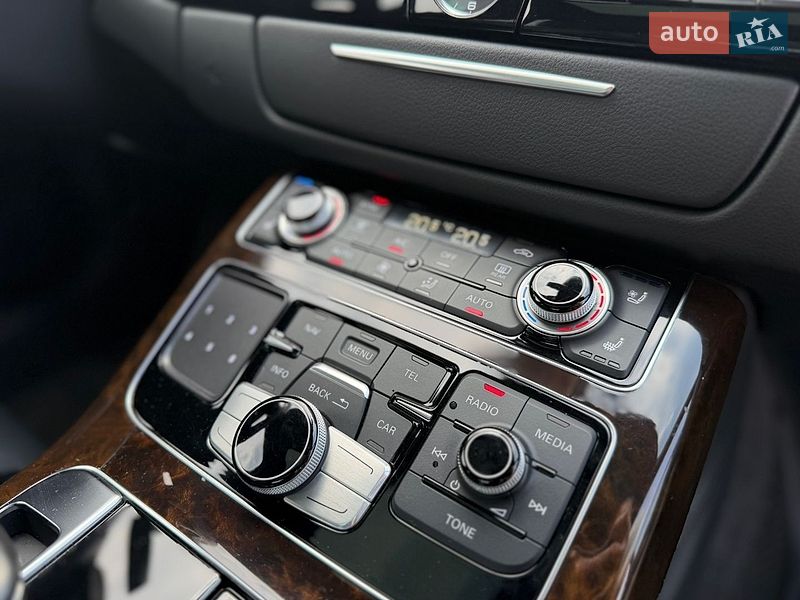 Седан Audi A8 2017 в Киеве