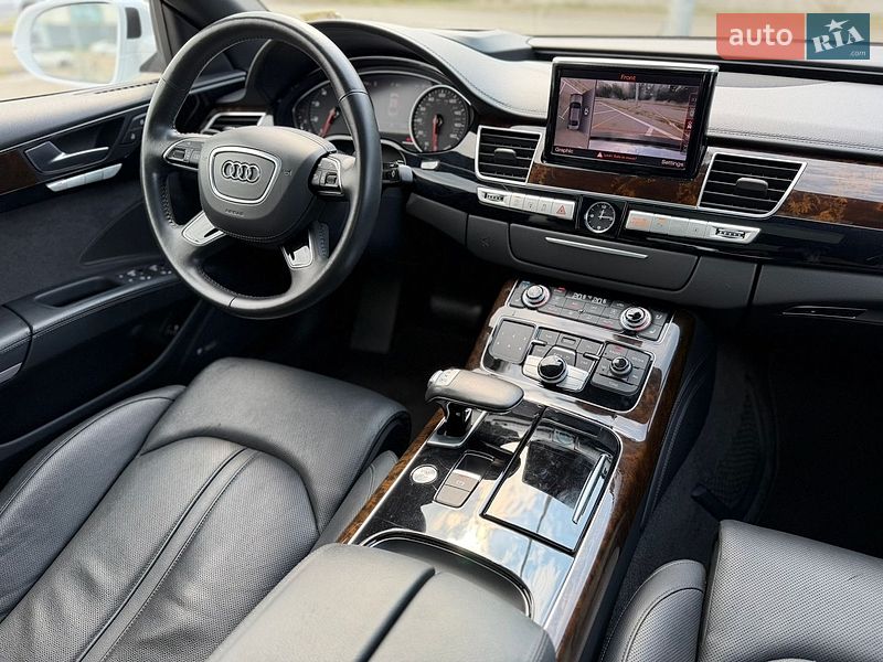Седан Audi A8 2017 в Киеве