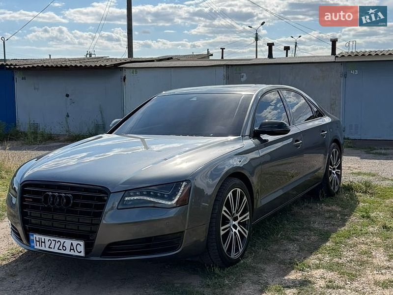 Седан Audi A8 2013 в Одессе
