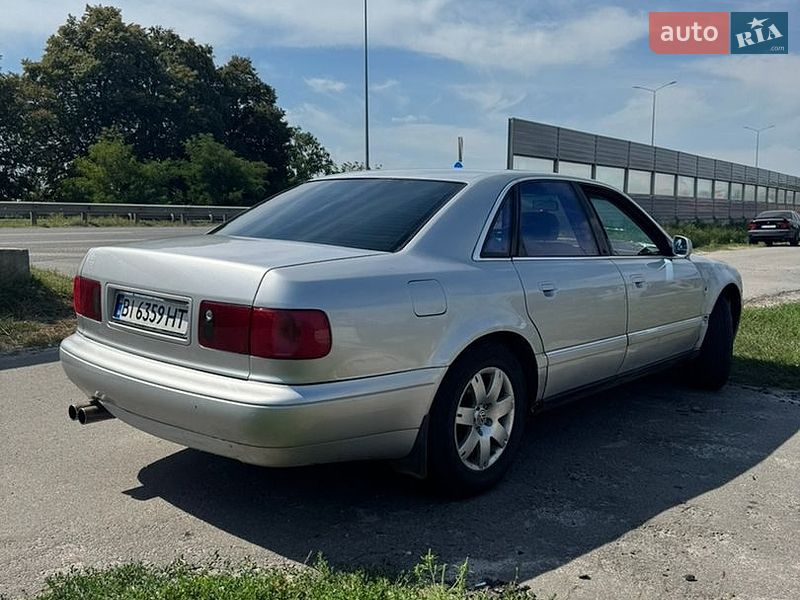 Седан Audi A8 1995 в Полтаве