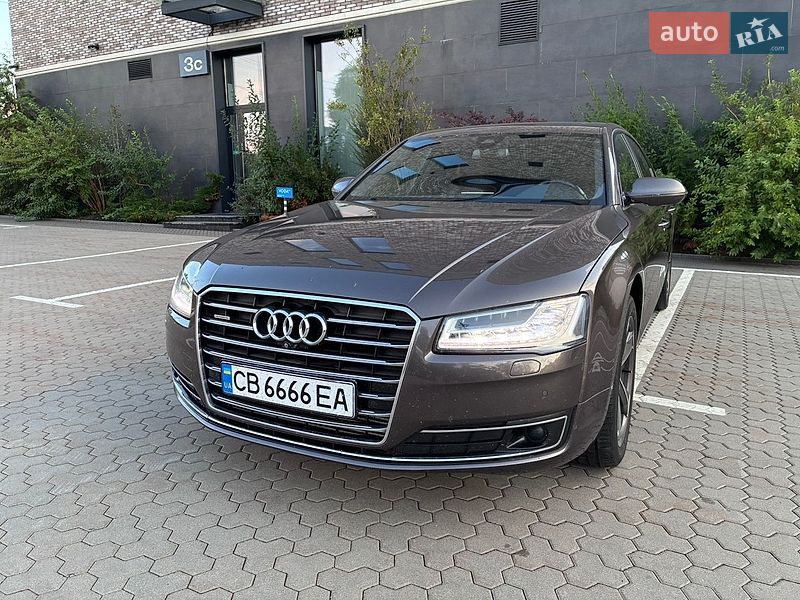 Седан Audi A8 2014 в Киеве