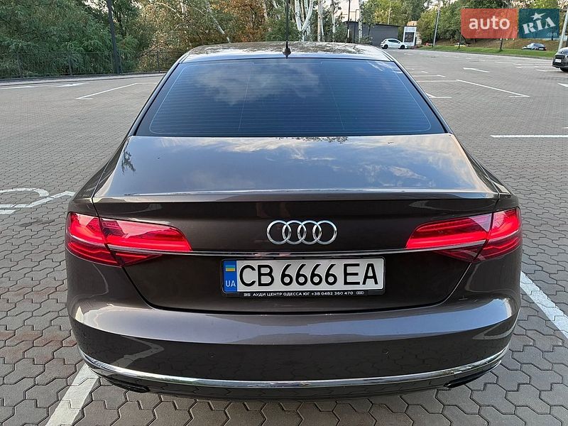 Седан Audi A8 2014 в Киеве