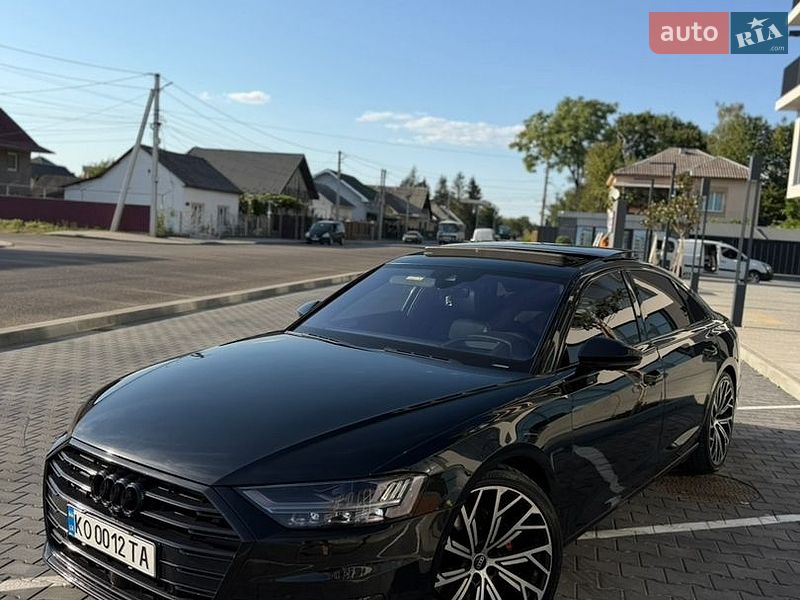 Седан Audi A8 2018 в Виноградове