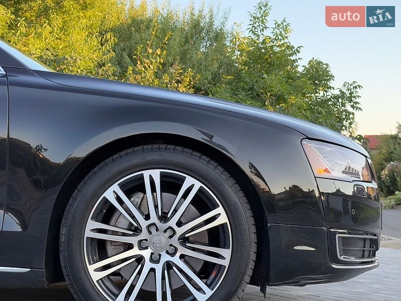 Седан Audi A8 2014 в Одессе