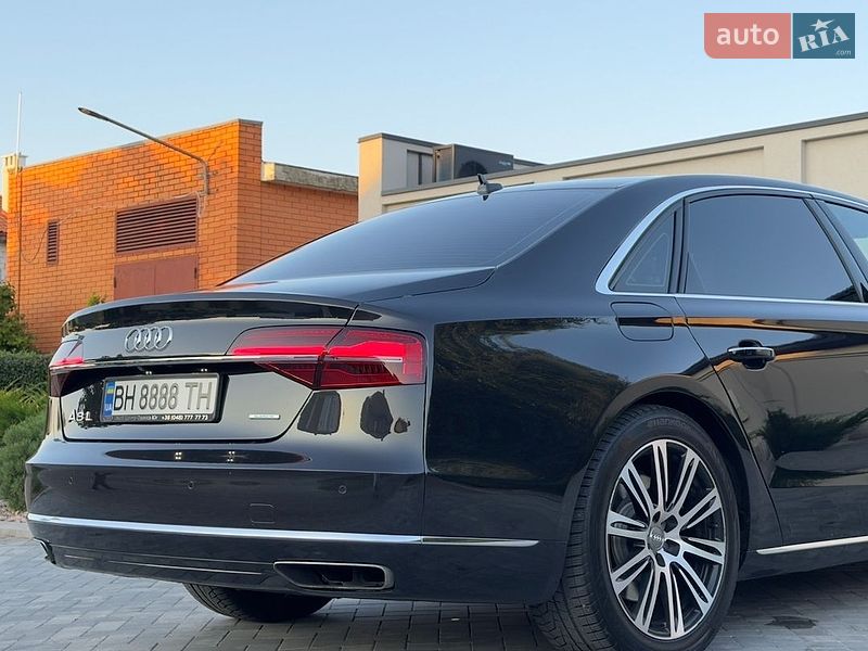Седан Audi A8 2014 в Одессе