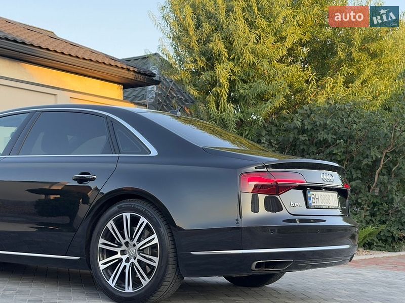 Седан Audi A8 2014 в Одессе
