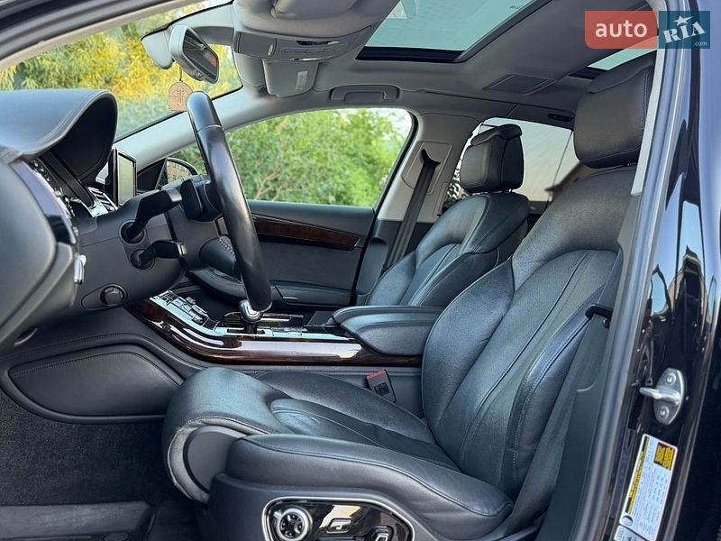 Седан Audi A8 2014 в Одесі