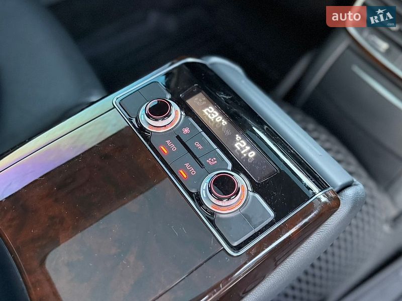 Седан Audi A8 2014 в Одессе