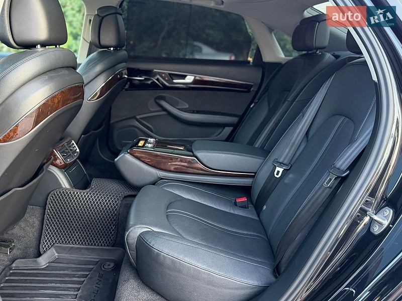 Седан Audi A8 2014 в Одессе