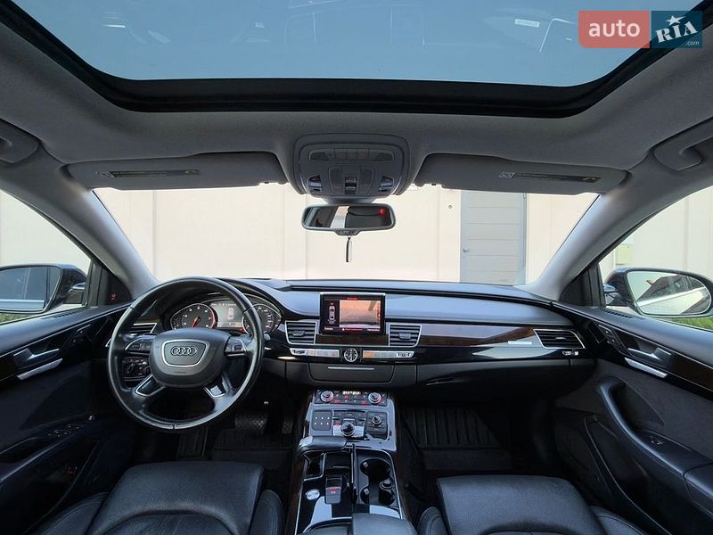 Седан Audi A8 2014 в Одесі