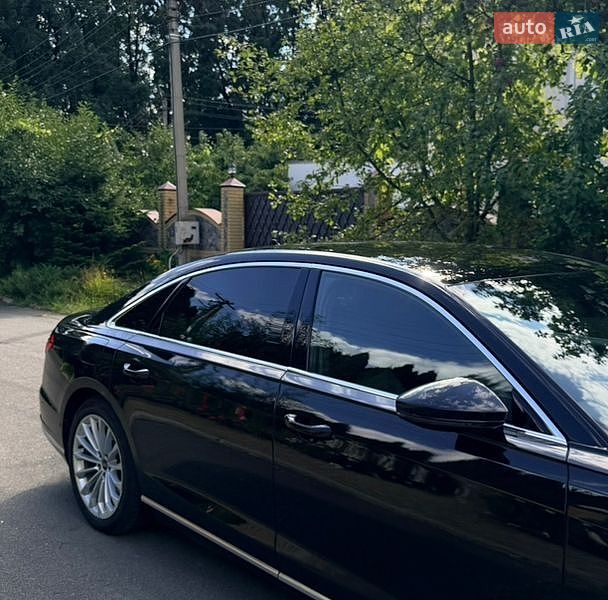 Седан Audi A8 2021 в Киеве