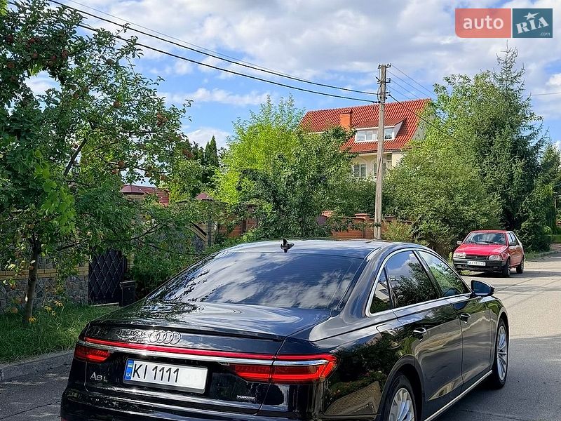 Седан Audi A8 2021 в Киеве