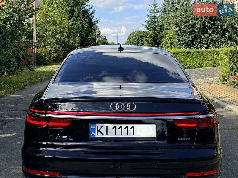 Седан Audi A8 2021 в Киеве