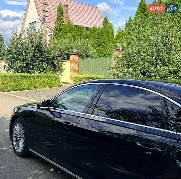 Седан Audi A8 2021 в Киеве