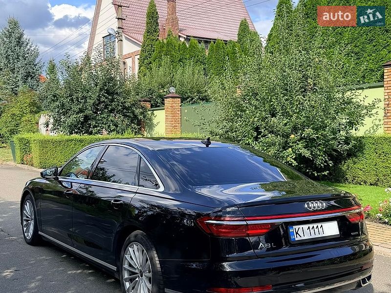Седан Audi A8 2021 в Киеве