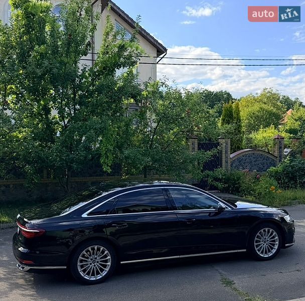 Седан Audi A8 2021 в Киеве