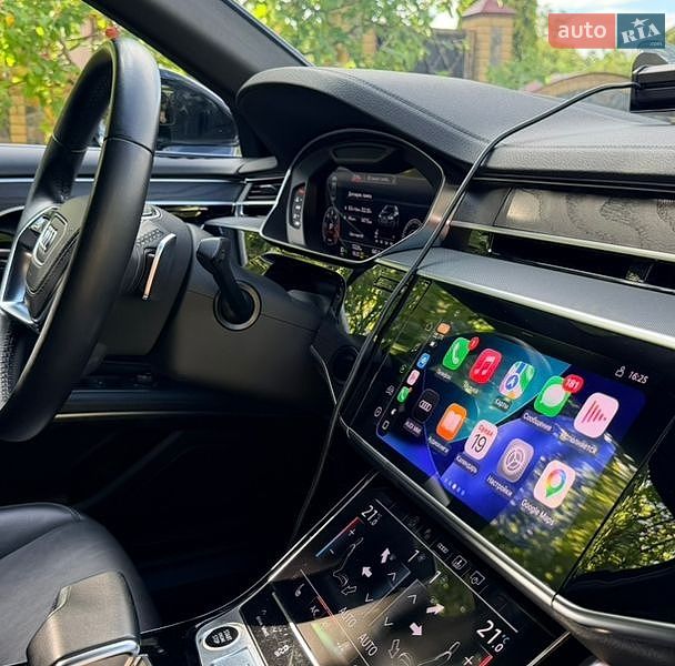 Седан Audi A8 2021 в Киеве