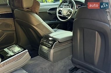 Седан Audi A8 2021 в Киеве