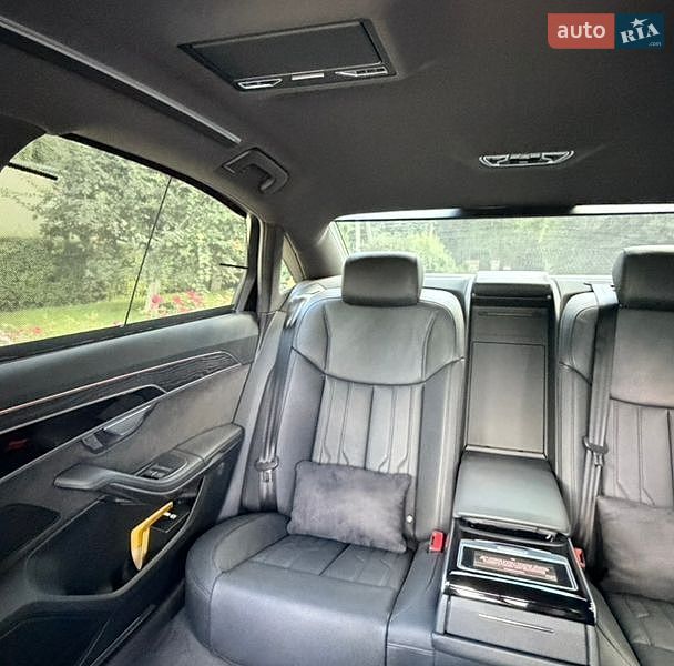 Седан Audi A8 2021 в Киеве