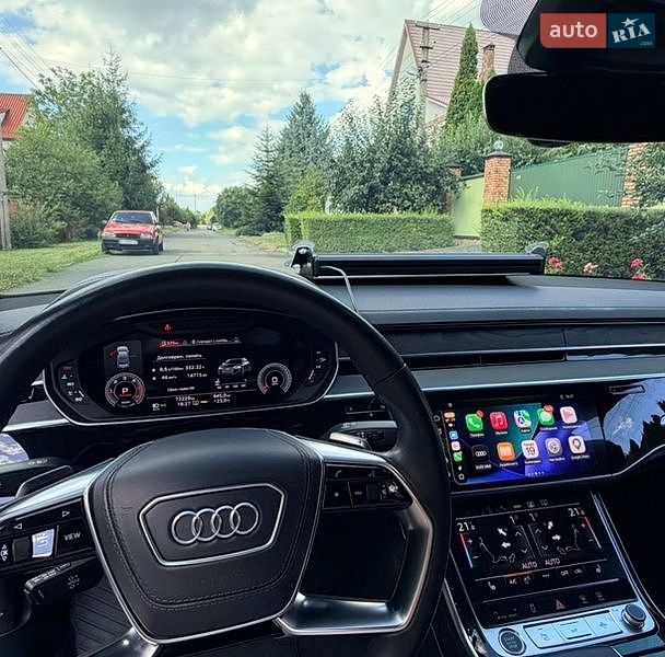Седан Audi A8 2021 в Киеве